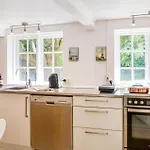 Cozy In Hyllinge With Wifi *